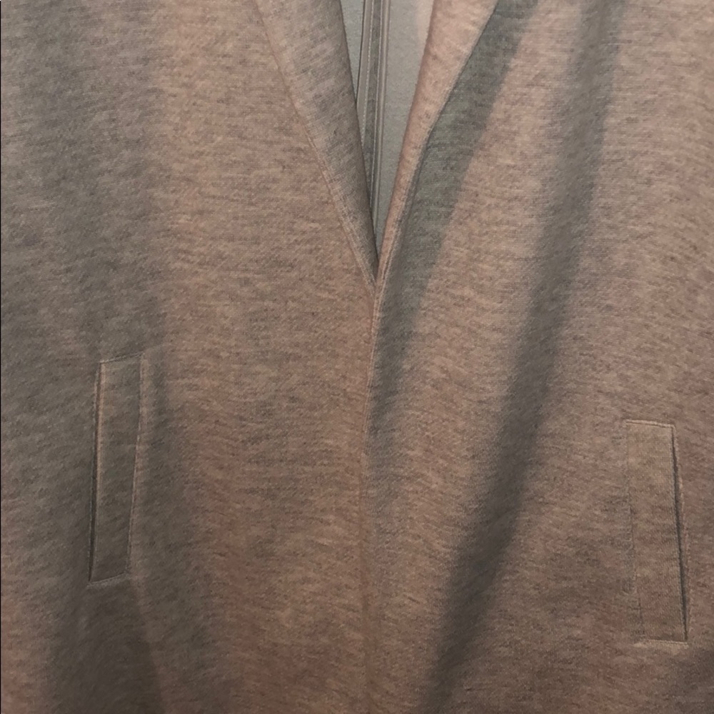 • Grey Winter Trench Coat • - Picture 4 of 4